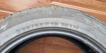 Pneu 235/55 R19 - 3