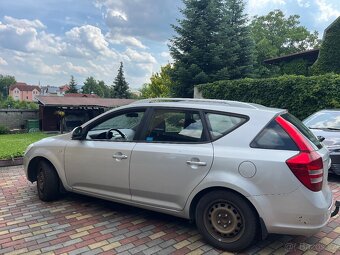 Kia cee'd, 1. generace - 3