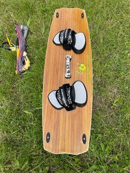 Naish Dash 9m2, bar Naish, prkno Woodboard Beam - 3