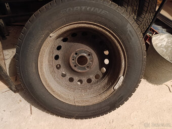 PRODÁM 4x ZIMNÍ TÉMĚŘ NOVÉ ZIMNÍ PNEU 185/65R14 - 3