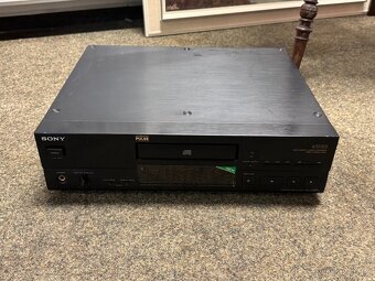Špičkový přehrávač CD Sony CDP-X707ES, černý, použitý - 3
