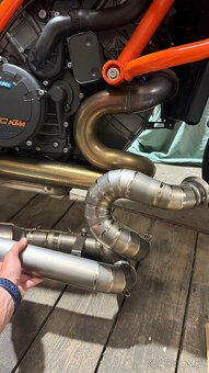 Prodám titanový výfuk na KTM Superduke 1290 1390 - 3