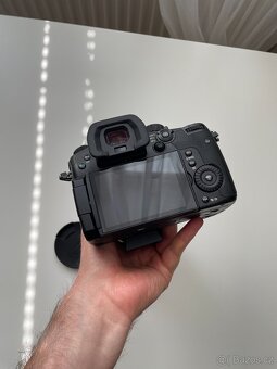 Panasonic Lumix GH5 + Sigma 18-35 ART + příslušenství - 3