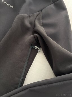 Dámská turistická softshellová bunda QUECHUA vel M - 3