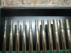 Pracovní sada diamantových bitů a fréz. - 3