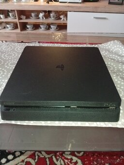 Ps4 slim - 3