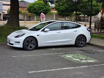Tesla 3 Standard Range Plus - 3