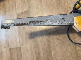 Elektrická pila dewalt aligator - 3