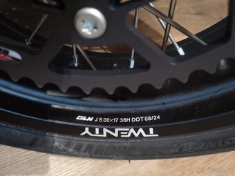 Honda CRF 450R, nové zadní kolo Supermoto - 3