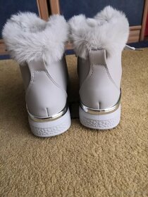 Dámské zimní boty s kožíškem - 3