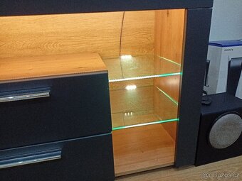 Prodám TV stolek Goal, dub/šedý, s osvětlením - 3