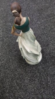 Porcelánová soška tanečnice - 3