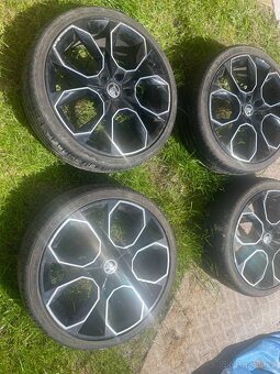 Prodám alu kola Škoda 19” s letními pneu NEXEN 225/35 R19 rs - 3