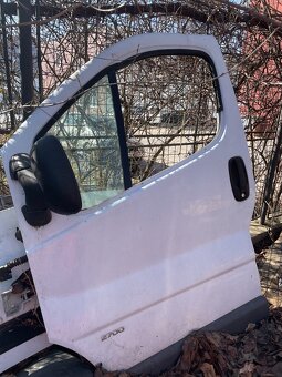 Renault Trafik boční dveře, zadní křídla dveří a levé přední - 3