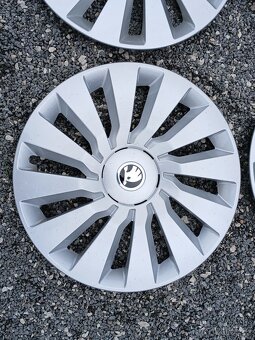 Pěkné orig poklice Škoda 16" - 3