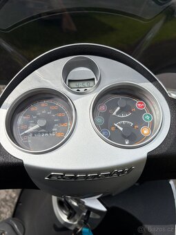 Piaggio Carnaby 125 es - 3
