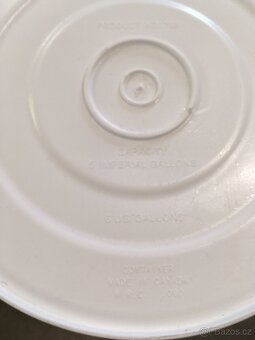 Kbelíky s víkem 20-22L HDPE - 3