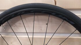 Silniční výplety Fulcrum Racing 600DB, Pláště Vittoria - 3
