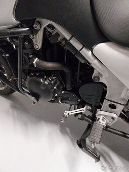 Triumph Tiger 955i - 3