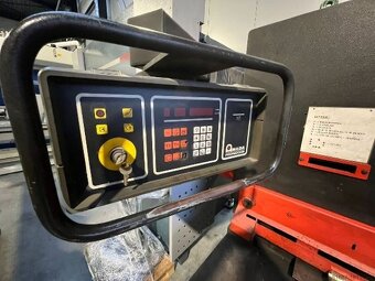Tabulové nůžky AMADA GPX 1230, použitý, z roku 1995. - 3