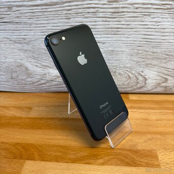 iPhone 8 256GB, černý (12 měsíců záruka) - 3