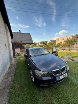 BMW E90 330XD - 3
