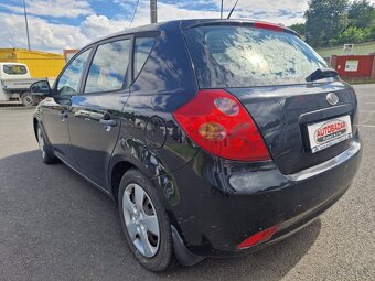Kia Cee´d, 1,6 CRDi 84kW, 1. MAJITEL - 3