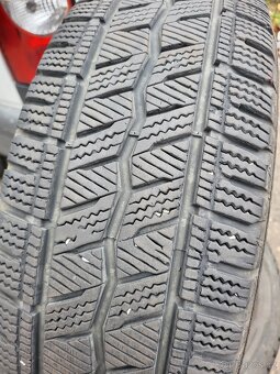 205 65 16C Hankook Winter Icept LV - 3