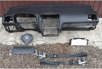 Prodám náhradní díly na Volswagen Golf VI a Plus - 3