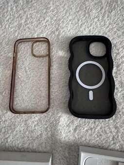 Prodám iPhone 15 128GB modrá - 3