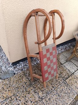 Staré dřevěné sáně. - 3