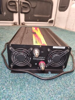 UPS Měnič napětí 12V 230V 3000W - 3