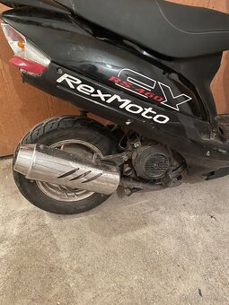 Skútr 50cc 4T na ND - 3