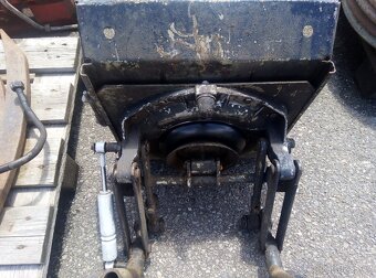 Sedačka řidiče Zetor - 3