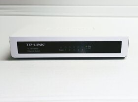 TP-LINK TL-SF1005D, Stolní pětiportový LAN switch - 3
