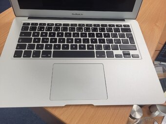 Apple Macbook Air 13" (rok výroby 2017) - 3