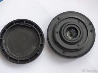 Zuiko Lens 9 mm - 3