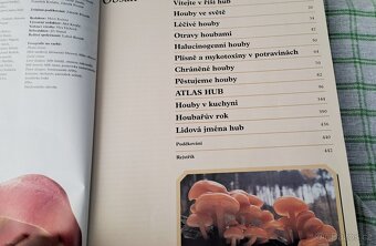 Kniha Houby - česká encyklopedie - vydání první - 3