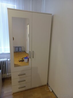Šatní skříň - 3