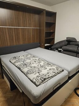 Vyklápěcí postel 200×180 s pohovkou - 3