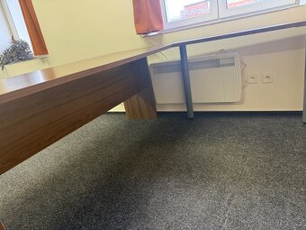 Kancelářský nábytek a ostatní - 3