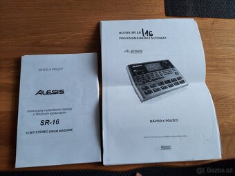 Alesis SR-16 přenosný bicí automat - 3