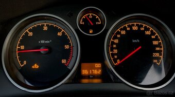 Opel Zafira 7místné - 3