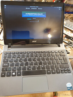 Prodám použitý notebook Acer Aspire V5-171 Intel Core i3 6GB - 3