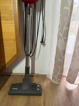 Tyčový vysavač Miele S 163 - 3