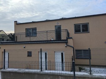 Byt k pronájmu 1+1 - 3