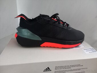 ADIDAS AVRYN černé - 3