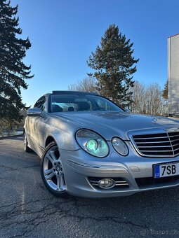 Mercedes-Benz E300 3.0 CDI – panoramatická střecha - 3