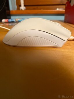 Herní myška razer deathadder essential bílá - 3