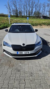 Škoda superb Kombi 12/2020 - 176 kw . 4x4 - 3